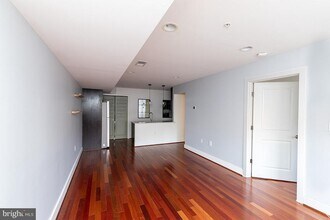5233 Connecticut Ave NW in Washington, DC - Building Photo - Building Photo