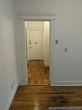 1152 Commonwealth Ave, Unit 18 in Boston, MA - Building Photo - Building Photo