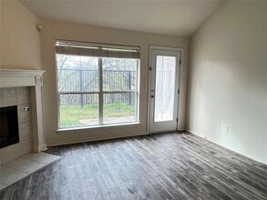 7960 Glenway Dr in Dallas, TX - Building Photo - Building Photo