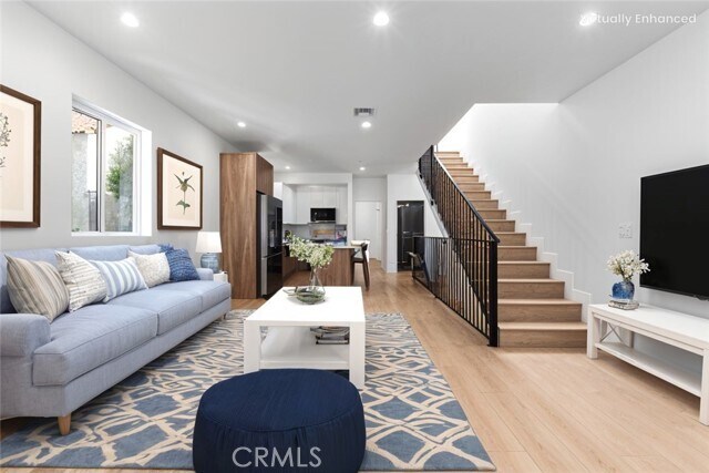 1376 Edgecliffe Dr in Los Angeles, CA - Building Photo - Building Photo