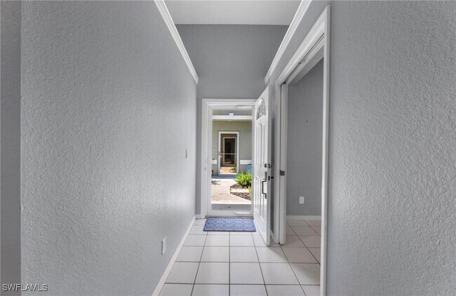 1749 Royal Cir in Naples, FL - Building Photo - Building Photo