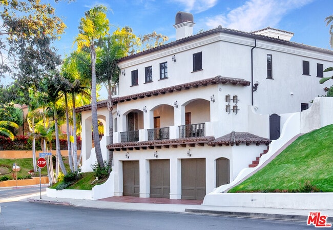 3501 Caribeth Dr in Los Angeles, CA - Building Photo - Building Photo