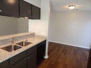 204 Northpointe Ave in La Grange, TX - Building Photo - Building Photo