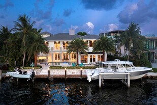 2307 N Riverside Dr, Unit 2 in Pompano Beach, FL - Building Photo