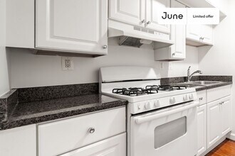 1105 16th St NE-Unit -B in Washington, DC - Foto de edificio - Building Photo