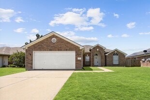 19739 Mountain Dale Dr in Cypress, TX - Building Photo