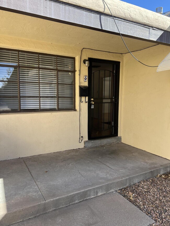 4121 Mesa Verde Ave NE in Albuquerque, NM - Building Photo - Building Photo