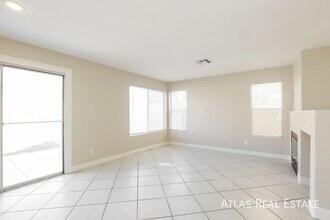 4933 Via Luis Ct in North Las Vegas, NV - Building Photo - Building Photo