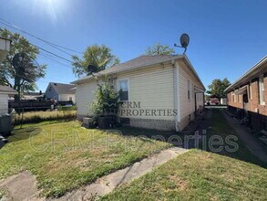 933 N Linwood Ave in Indianapolis, IN - Building Photo - Building Photo