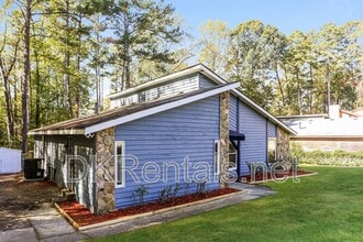 135 Beethoven Ct in Riverdale, GA - Building Photo - Building Photo