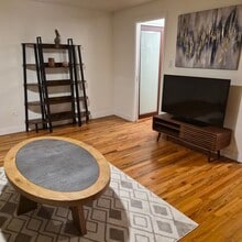 985 N Corona St, Unit 203 in Denver, CO - Building Photo - Building Photo