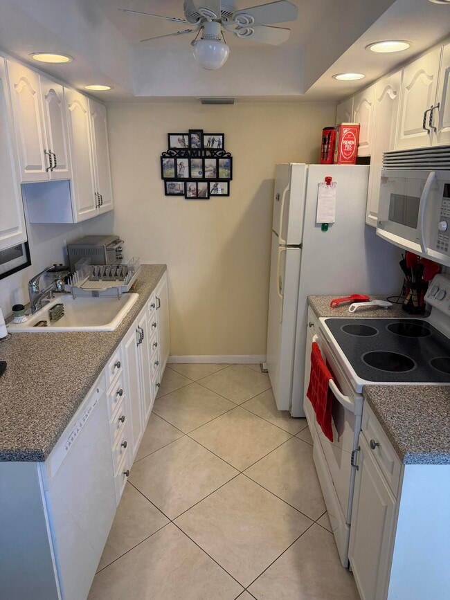 4042 Exeter C in Boca Raton, FL - Building Photo - Building Photo