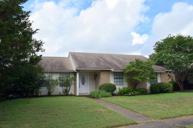 property at 506 Willow Oak Dr
