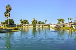 533 Leisure World in Mesa, AZ - Building Photo