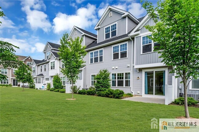 306 Dickson Ct