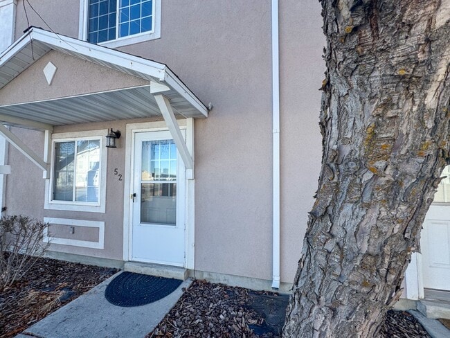 property at 52 Kensington Pl