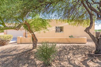7693 E Placita Luna Preciosa in Tucson, AZ - Building Photo - Building Photo