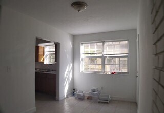 1241 Normandy Dr in Miami Beach, FL - Building Photo - Building Photo