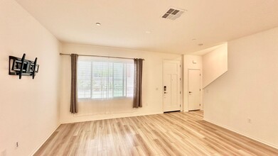 344 Sweet Pl in Fallbrook, CA - Building Photo - Building Photo