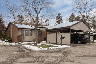 Chatham Hills in Grand Rapids, MI - Building Photo - Building Photo