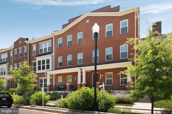 1227 Wynton Pl NE in Washington, DC - Foto de edificio - Building Photo