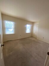214 Mentzer Ave in New Holland, PA - Building Photo - Building Photo