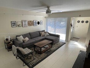 5555 N Ocean Blvd in Lauderdale-by-the-Sea, FL - Foto de edificio - Building Photo