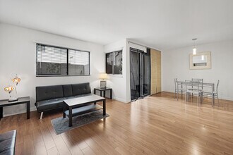 435 Virgil Ave in Los Angeles, CA - Building Photo - Building Photo