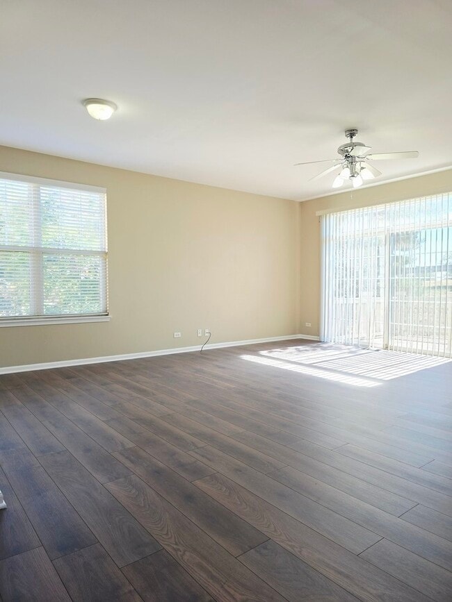 3401 Kentshire Cir in Aurora, IL - Building Photo - Building Photo