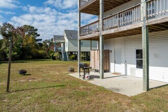 474 Chadwick Acres Rd in Sneads Ferry, NC - Building Photo - Building Photo