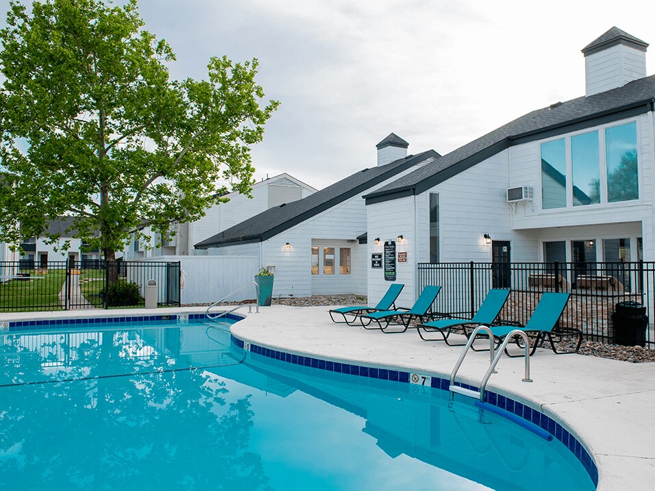 Fox Run Apartments in Wichita, KS - Building Photo
