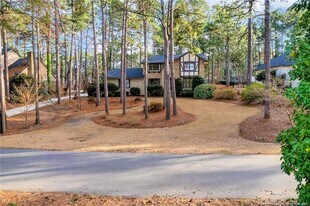 6821 Thames Dr in Fayetteville, NC - Building Photo