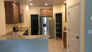 7041 S 1520 W in West Jordan, UT - Building Photo - Building Photo