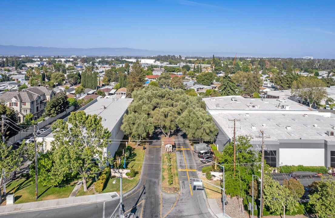 Casa Del Lago Mobile Home Park in San Jose, CA - Building Photo