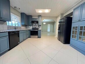 123 Pinehurst Dr in Sour Lake, TX - Building Photo - Building Photo