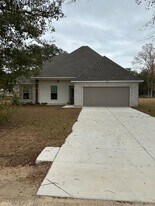 44270 Doc Hyde Rd in Ponchatoula, LA - Building Photo