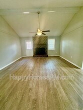 7640 Corley Dr in North Charleston, SC - Building Photo - Building Photo