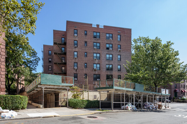 The Clayton in Briarwood, NY - Building Photo - Building Photo