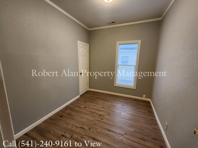 203 SE 17th St in Pendleton, OR - Building Photo - Building Photo