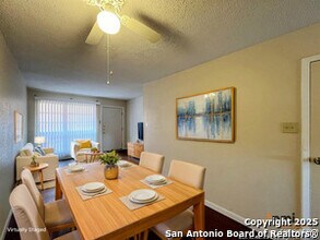 3243 Nacogdoches Rd in San Antonio, TX - Building Photo - Building Photo