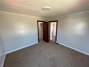 918 W 5th St-Unit -3 in Freeport, TX - Building Photo - Building Photo