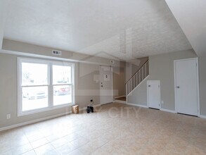 3281 Ashley Ln in Indianapolis, IN - Building Photo - Building Photo