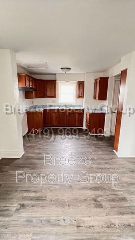 property at 1912 Greenwood Ave