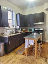 2511 W Augusta Blvd in Chicago, IL - Building Photo - Building Photo