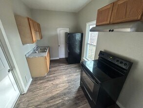 223 Charles St in Toledo, OH - Building Photo - Building Photo