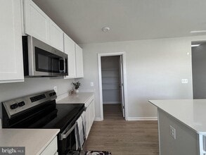 36 Patterson Rd in Charles Town, WV - Building Photo - Building Photo