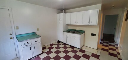 701 Pine St in Greensboro, NC - Building Photo - Building Photo