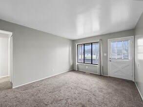 32936 Truman Rd, Unit 32936 in Rockwood, MI - Foto de edificio - Building Photo