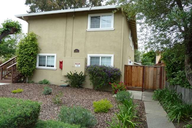 191 Showers Dr in Mountain View, CA - Building Photo - Building Photo