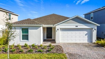 5023 Barnet Dr in Davenport, FL - Building Photo